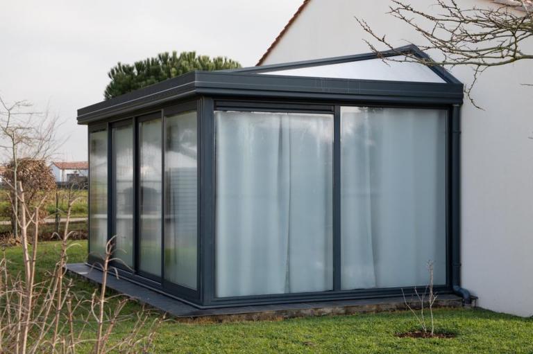 Véranda aluminium à Sanary-sur-Mer, quel projet choisir ?